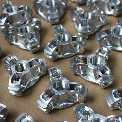 Bagian Aluminium CNC yang Disesuaikan, Penyaringan Sutra, Permukaan Lukisan Selesai