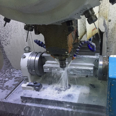 Anodizing Perak Komponen Mesin Presisi CNC, Bagian Berbalik Aluminium ODM
