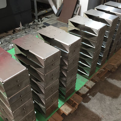 Rapid Prototyping Bagian Lembaran Logam Presisi Laser Cutting Bending Permukaan Finishing Pilihan