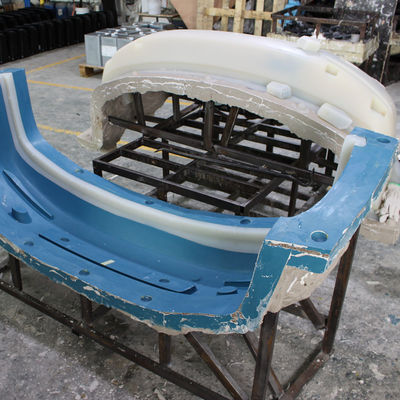 Cetakan Injeksi Reaksi Plastik Suku Cadang Mobil Manufaktur Pembuatan Prototipe Cepat Ketebalan Dinding 3mm