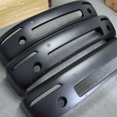 Reaction Injection Moulding RIM Bagian Bumper Besar Untuk Industri Mobil Manufaktur Volume Rendah