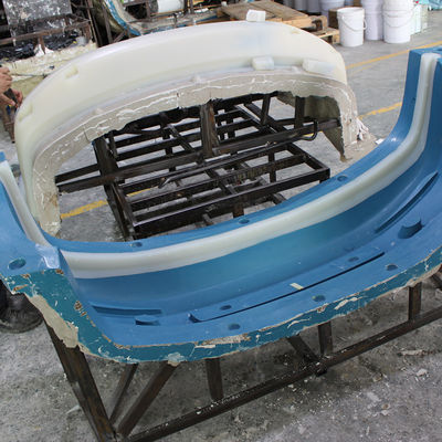 RIM Reaction Injection Moulding Plastic Large Parts Untuk Bumper Otomotif