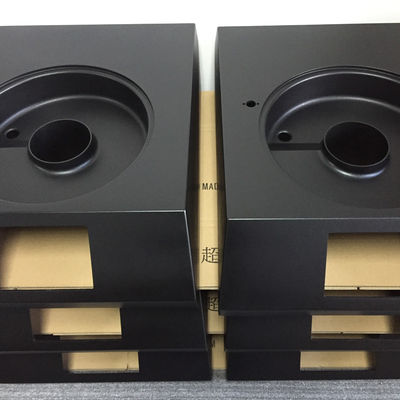 Reaksi Injection Moulded RIM Big Plastic Parts Black Texture Painting Insert Moulding Alat Cepat Dan Murah