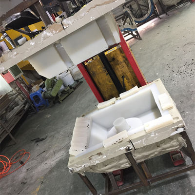 Reaksi Injection Moulded RIM Big Plastic Parts Black Texture Painting Insert Moulding Alat Cepat Dan Murah