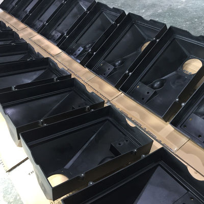 Bagian Cetakan Injeksi Reaksi Penutup Besar Bahan Polyurethane RIM Bersertifikat ISO 9001