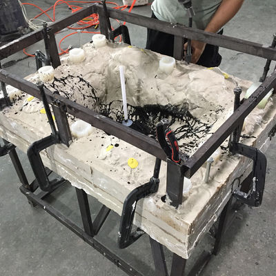 Bagian Cetakan Injeksi Reaksi Besar Polyurethane PU Material Deburring Surface Finish