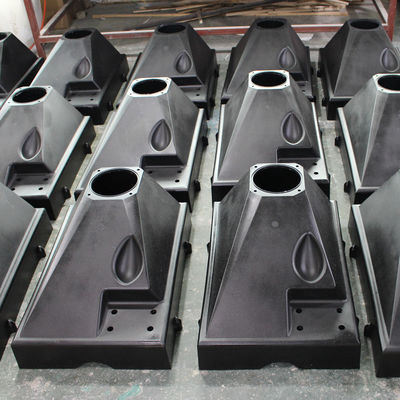 Bagian Cetakan Injeksi Reaksi Penutup Besar Bahan Polyurethane RIM Bersertifikat ISO 9001