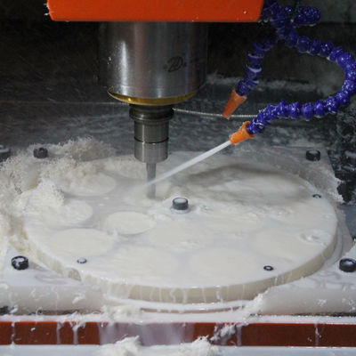 Disesuaikan Mekanik Bagian Plastik CNC Pengamplasan Sandblasting Surface Finish